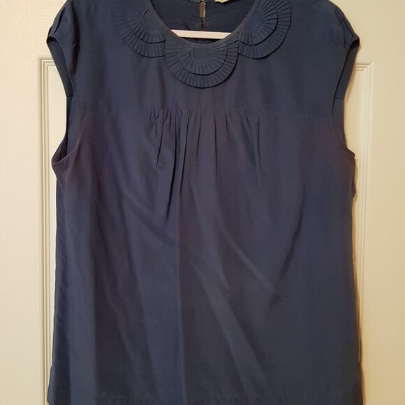 Banana Republic Women's Top ~ Size XL (tags removed) ~ Navy Blue ~ EUC ~ - Picture 2 of 4